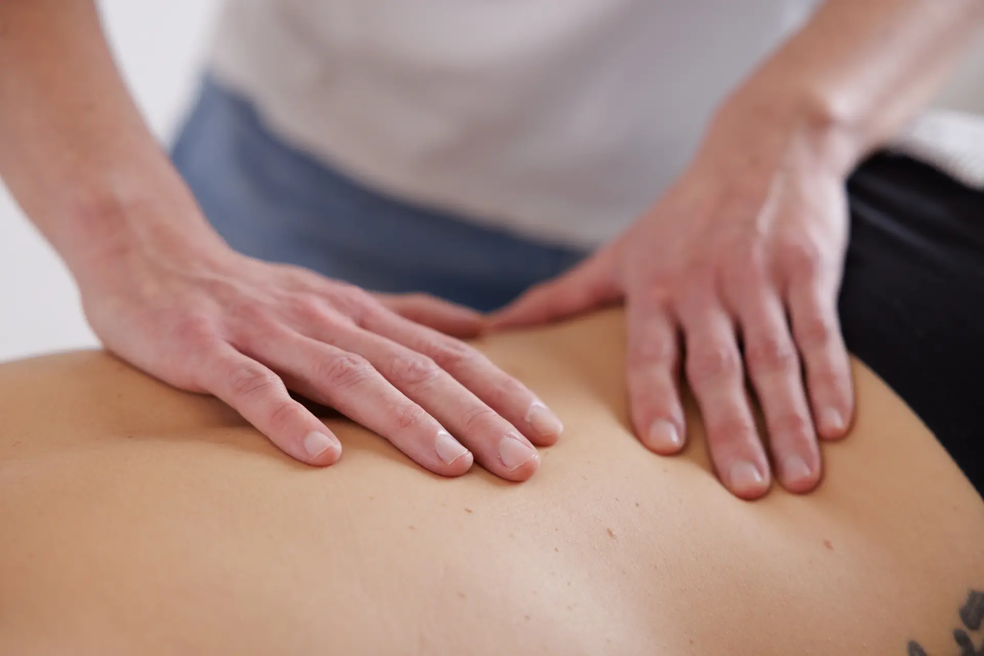 osteopathische Behandlung in der Praxis Atrium Physiotherapie Schwabing osteopathische Behandlung in der Praxis Atrium Physiotherapie Schwabing